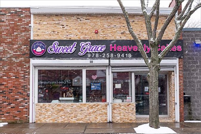Sweet Grace Heavenly Cakes storefront, photo by Scott Suchman