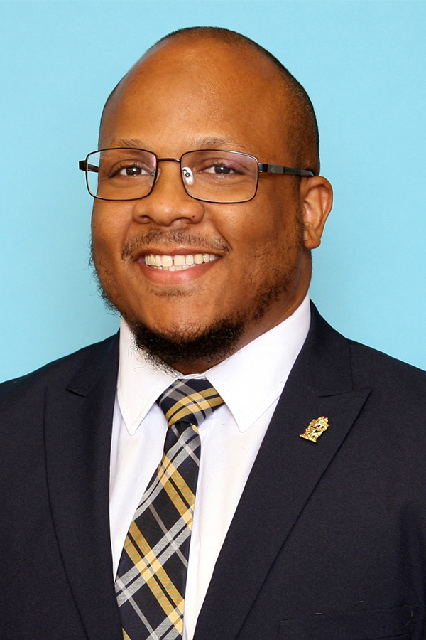 A photo of Richard Abram