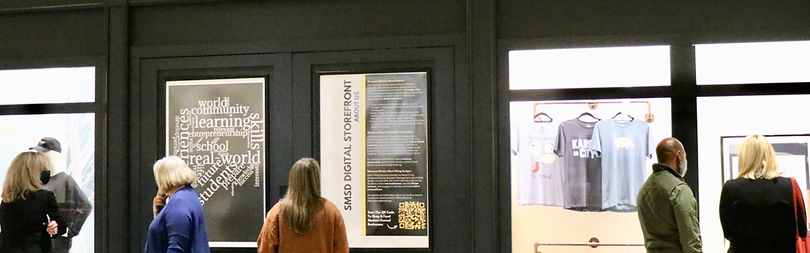 Real World Learning storefront at Oak Park Mall