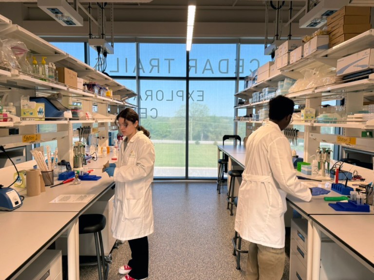 BCSI students in a lab